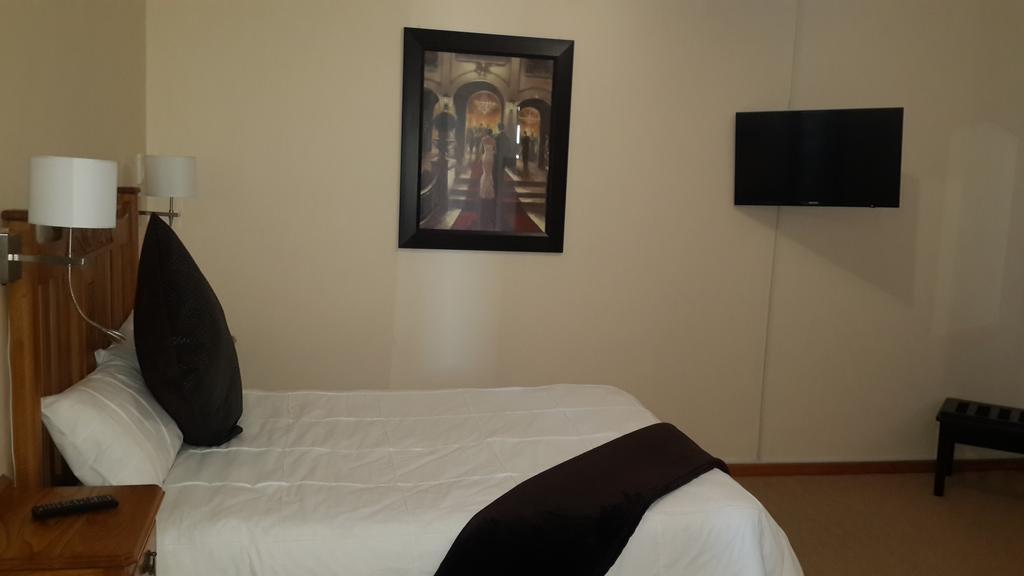 Victoria Hotel Bredasdorp Δωμάτιο φωτογραφία