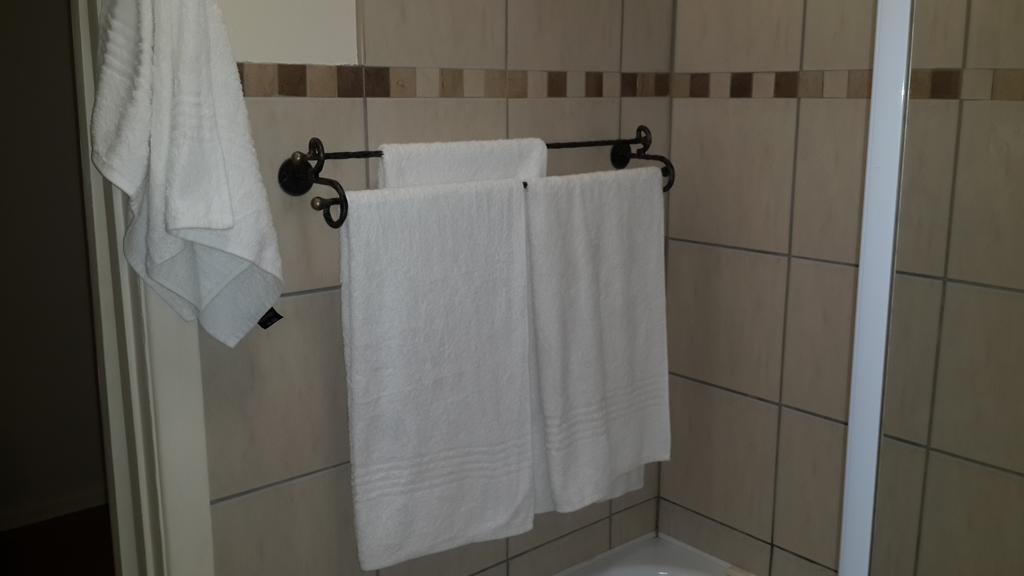 Victoria Hotel Bredasdorp Δωμάτιο φωτογραφία