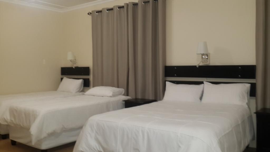 Victoria Hotel Bredasdorp Δωμάτιο φωτογραφία