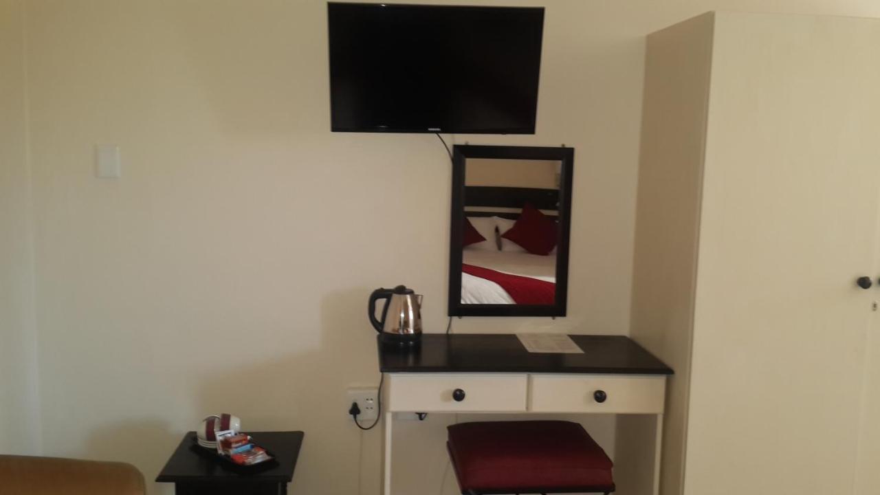 Victoria Hotel Bredasdorp Δωμάτιο φωτογραφία