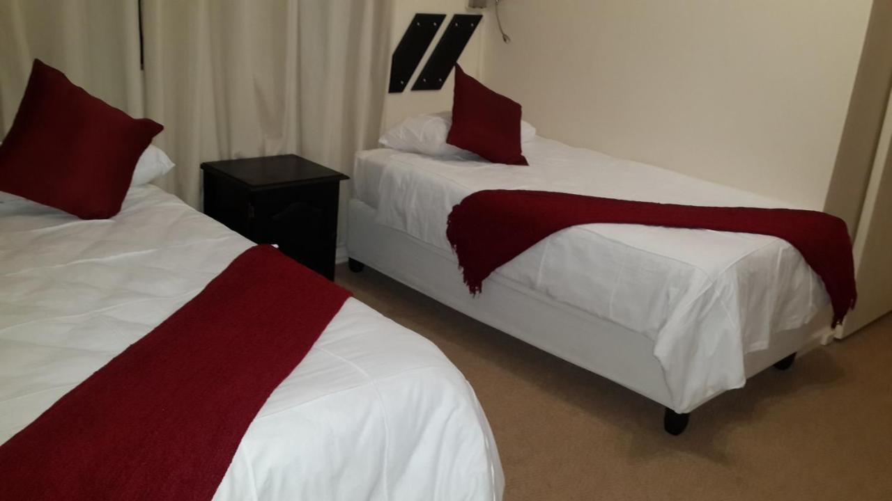 Victoria Hotel Bredasdorp Δωμάτιο φωτογραφία
